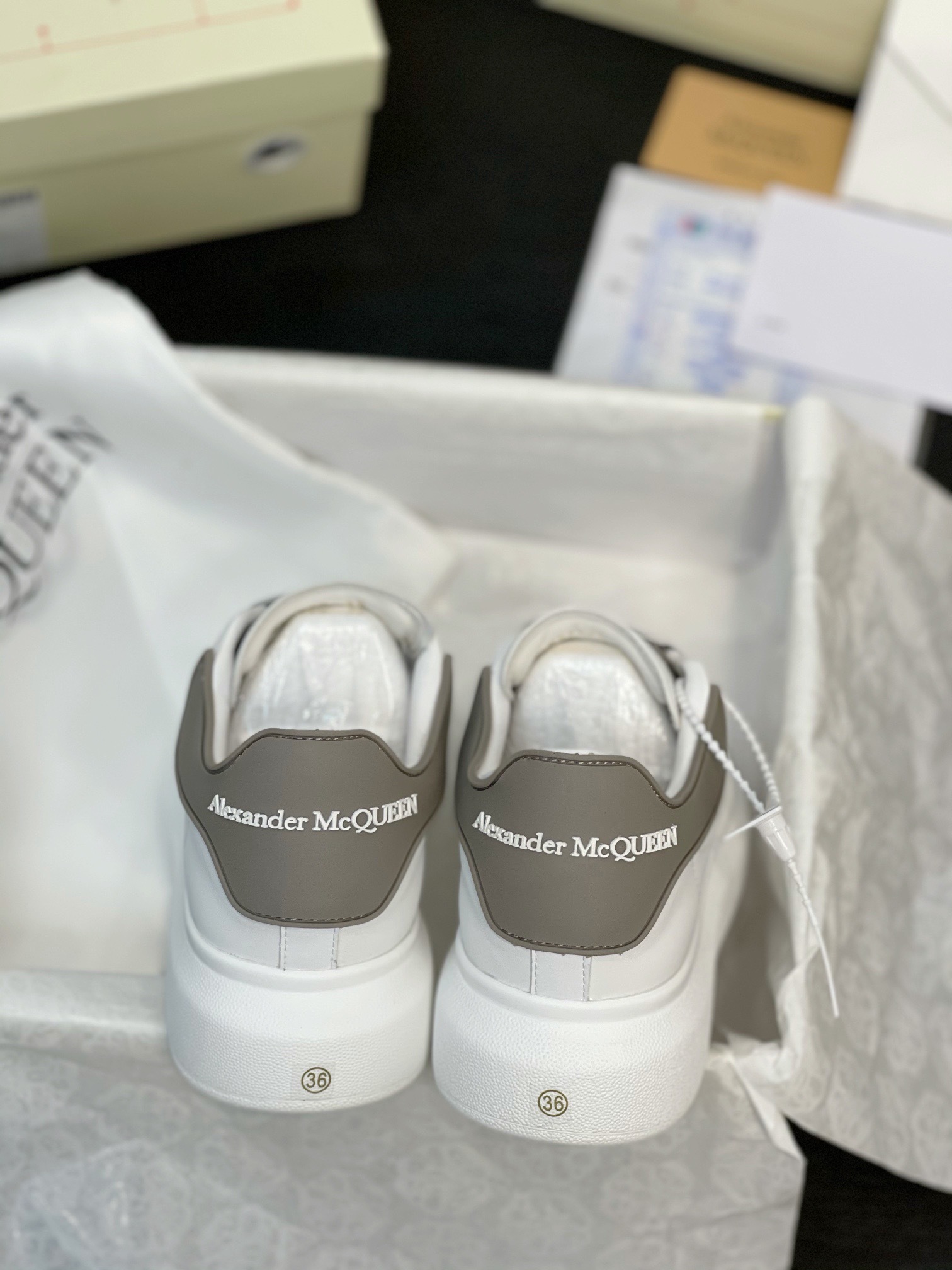 アレキサンダー・マックイーン［Alexander McQueen］Oversized Sneaker スニーカー