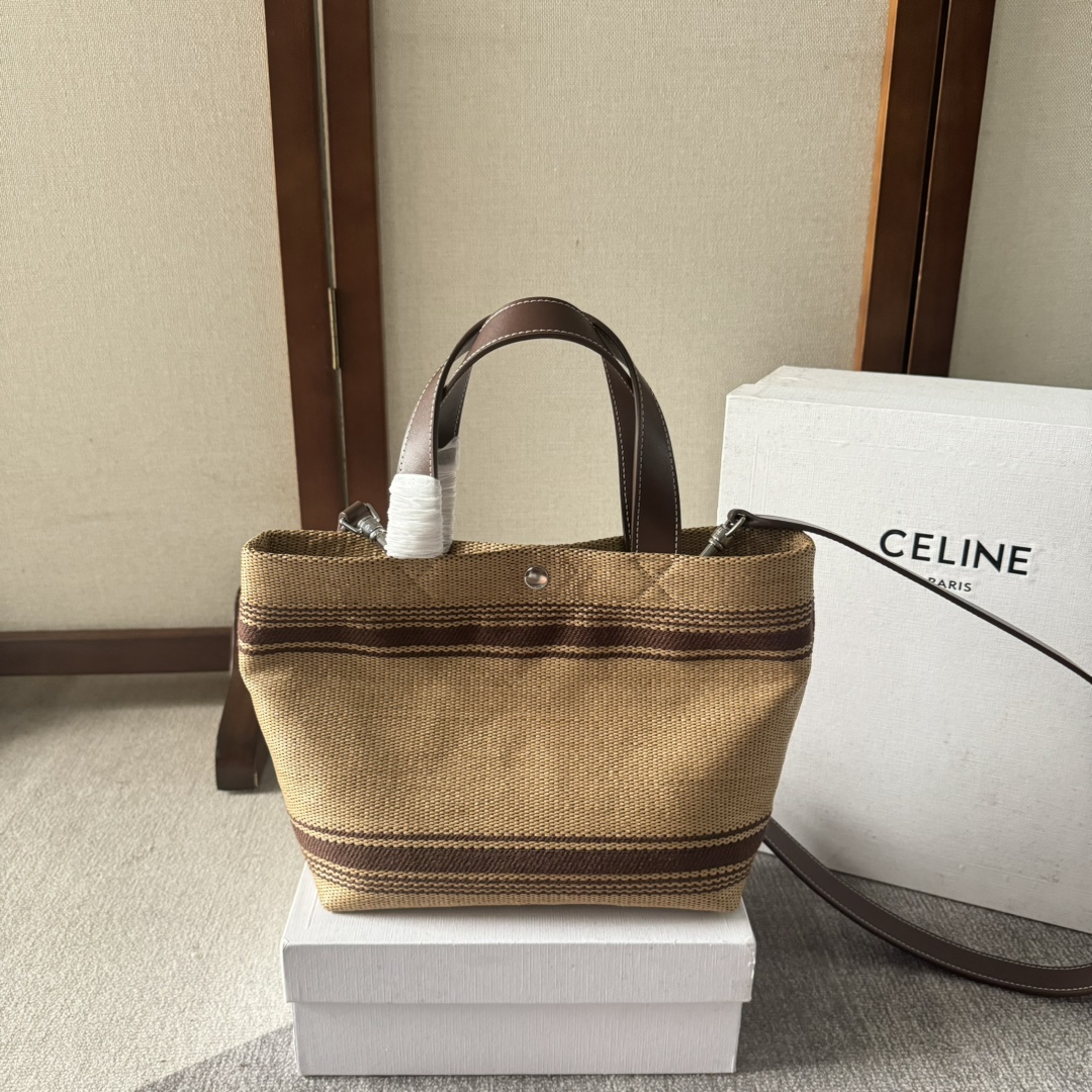 セリーヌ「Celine」Plein Soleilシリーズ ラフィアトートバッグ