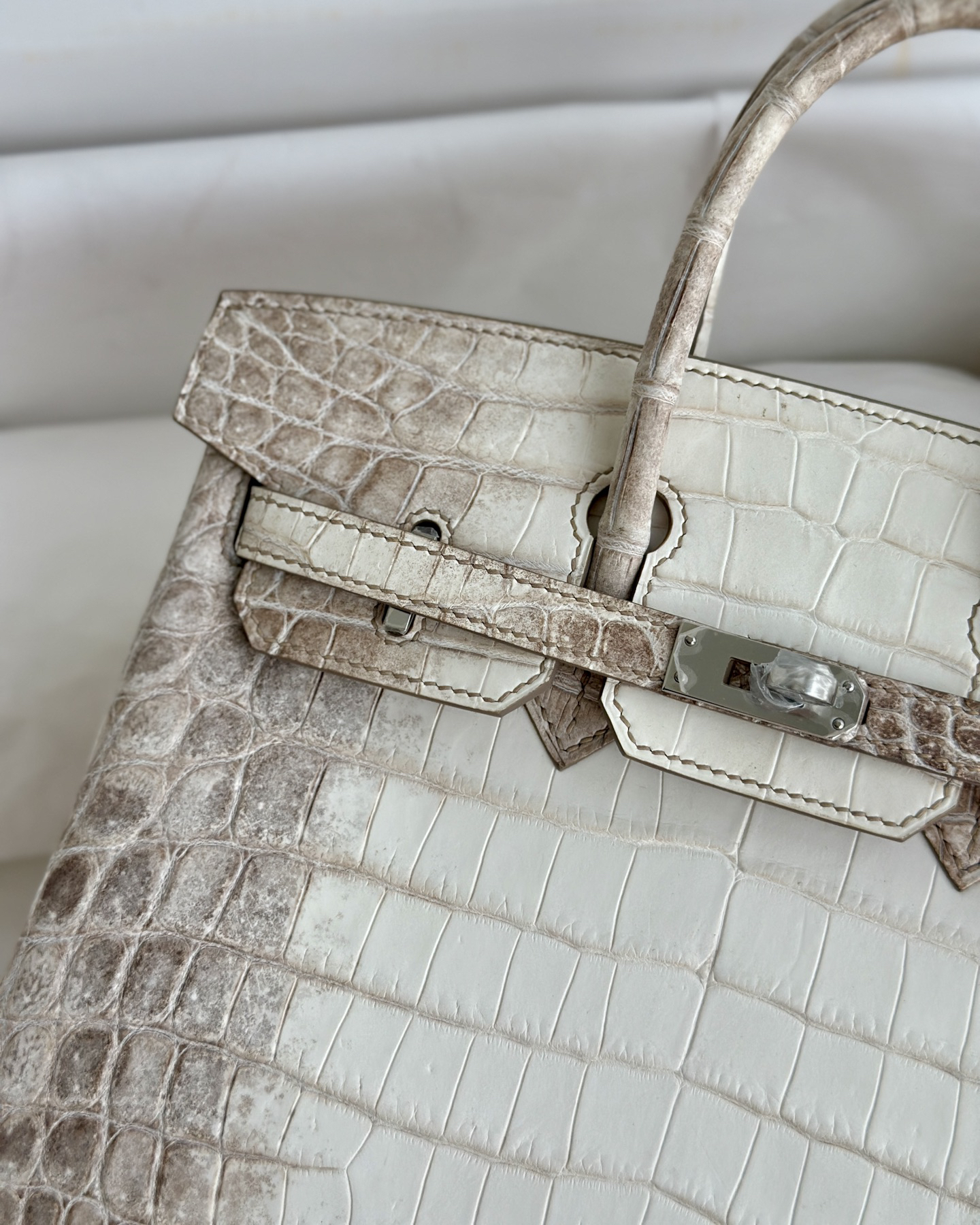 エルメス「Hermès」ヒマラヤン マット クロコダイル レザー ハンドバッグ