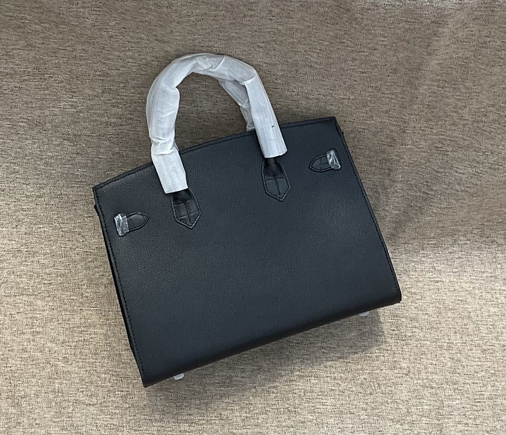 エルメス「Hermès」ミッドナイト ノワール スウィフトレザー バッグ