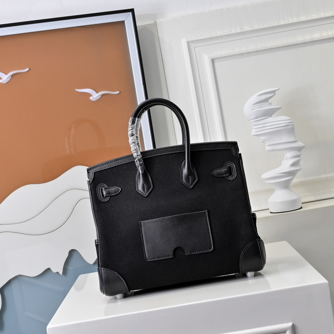 エルメス「Hermès」Cargo スウィフトレザー＆トワル クアドリル シルバーハードウェア バッグ