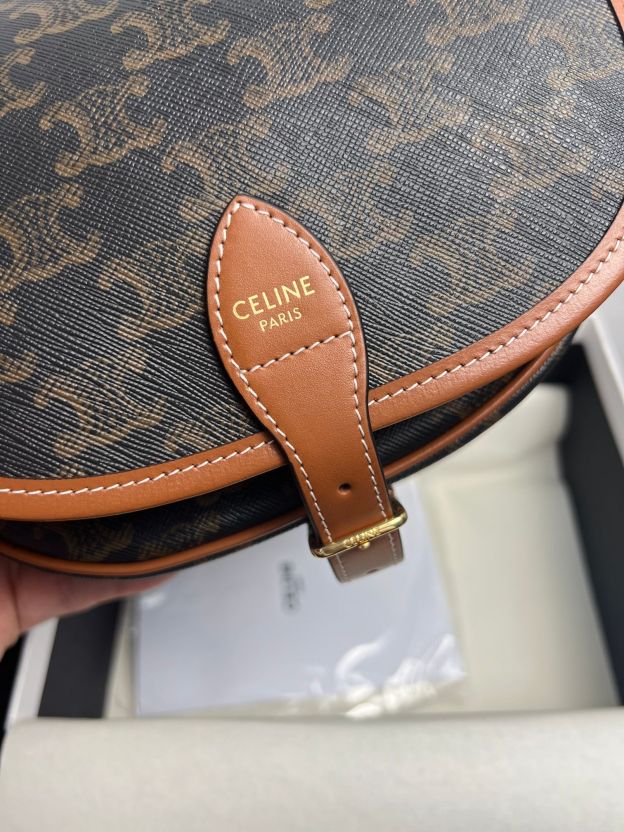 セリーヌ「Celine」トリアンフ モノグラム サドルバッグ
