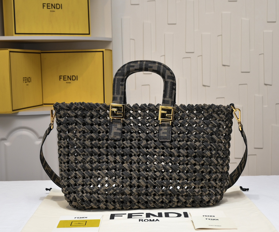フェンディ「Fendi」FF Tote メディウム ショルダーバッグ