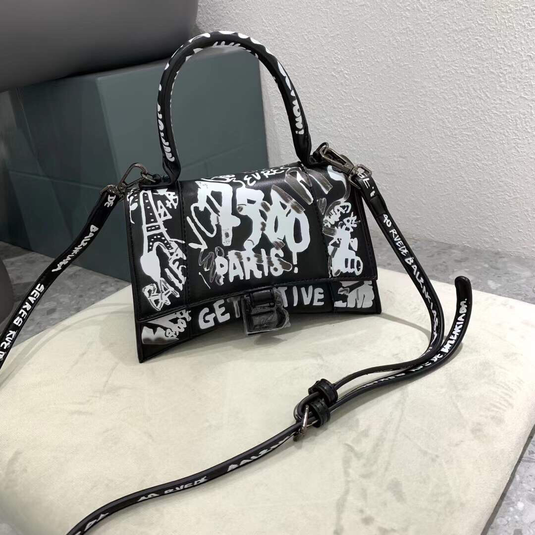 バレンシアガ「Balenciaga」Hourglass グラフィティ ドローイング ショルダーバッグ