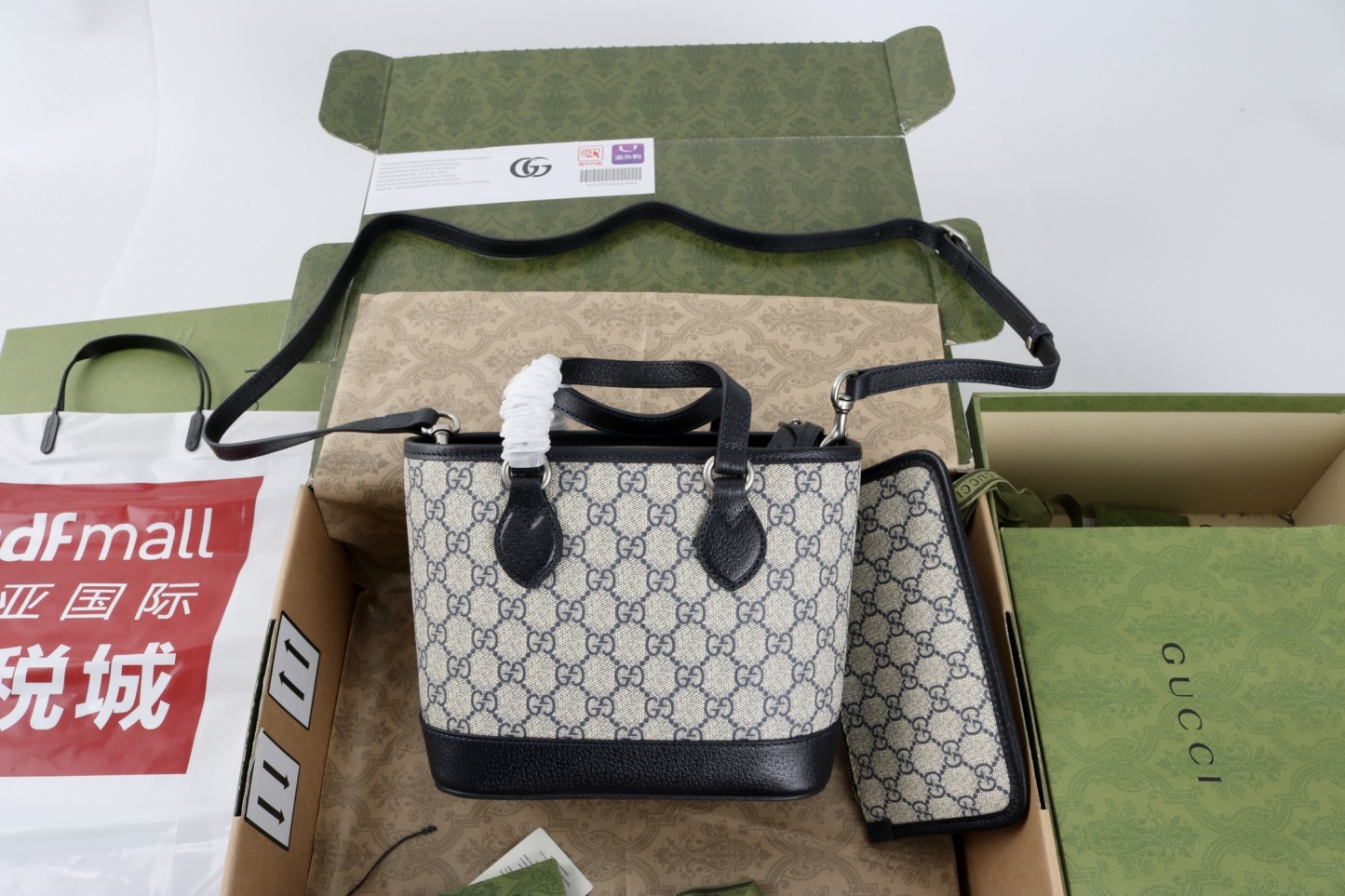 グッチ「Gucci」Ophidia 中号 ショルダーバッグ