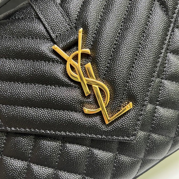 サンローラン「Saint Laurent」‌ ENVELOPE 中サイズ キャビアレザー エンンベロープバッグ