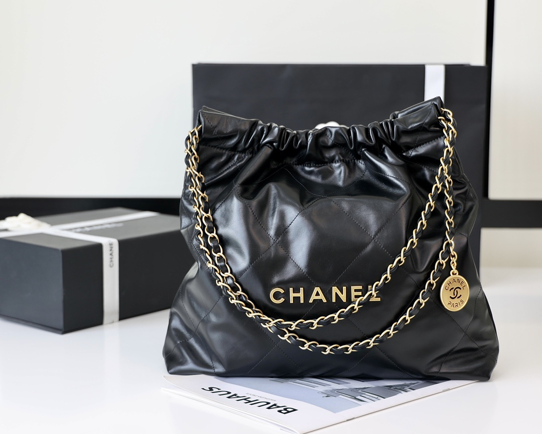 シャネル「Chanel」ショッピングトートバッグ レディース