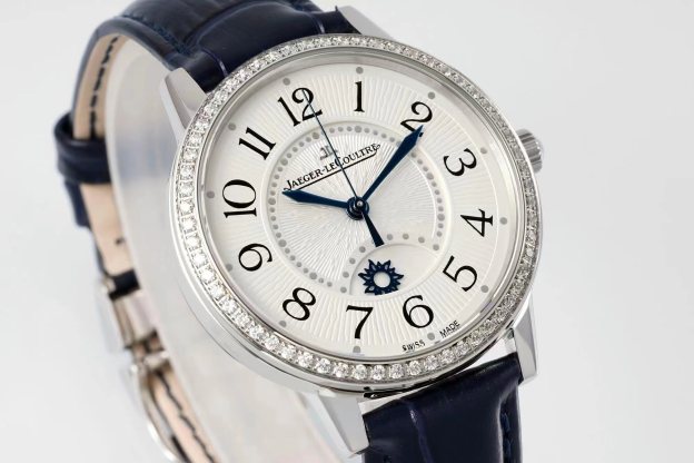 ジャガー・ルクルト［Jaeger-LeCoultre］ランデヴー・クラシック ナイト&デイ 34MM