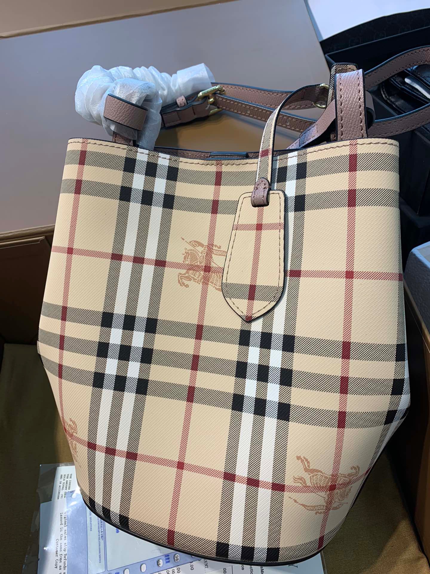 バーバリー「Burberry」TBモノグラム レザー&キャンバス ミニ ウォーターバッグ