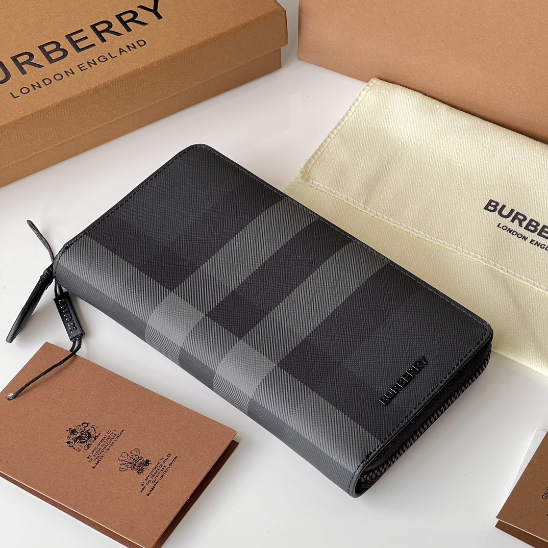 バーバリー「Burberry」ロンドン チェーン ジップ ウォレット