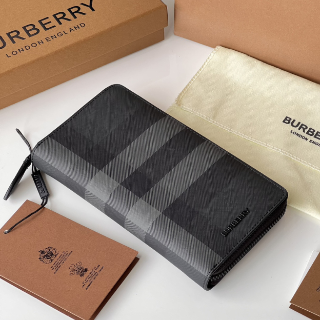 バーバリー「Burberry」London チェック柄 ジップウォレット