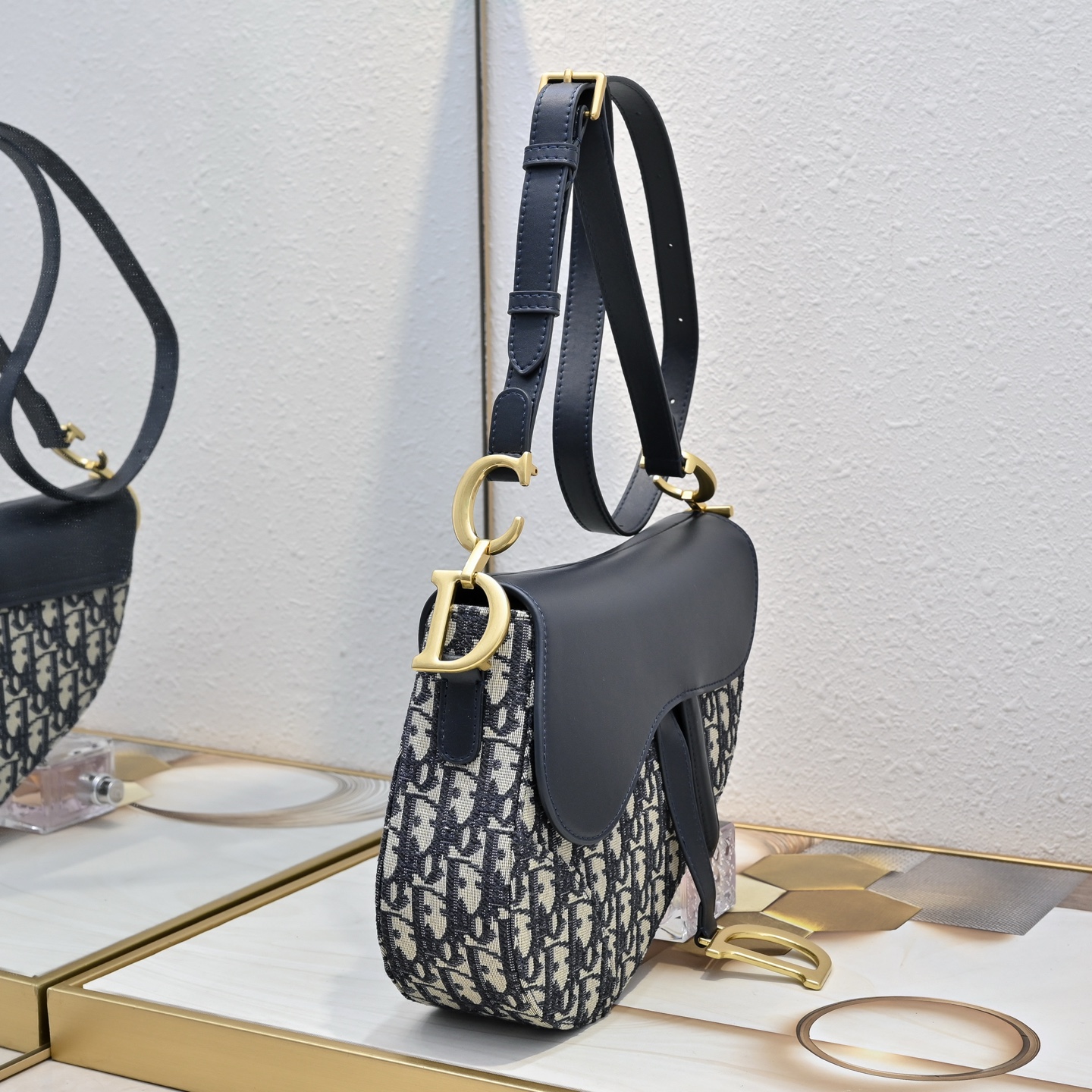 ディオール「Dior」サドルバッグ ショルダーバッグ