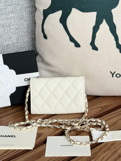 シャネル「Chanel」カヴィアレザー ウエストバッグ