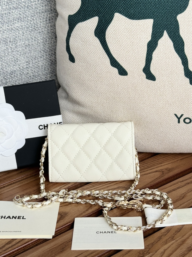 シャネル「Chanel」カヴィアレザー ウエストバッグ