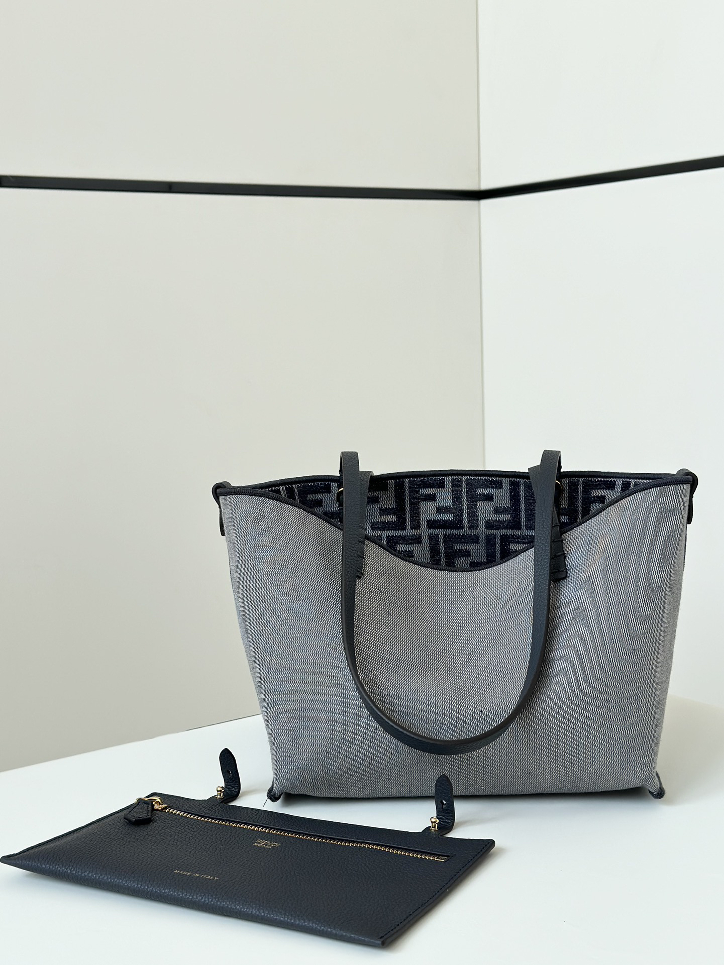 フェンディ「Fendi」2024秋冬コレクション Roll 大号ハンドバッグ