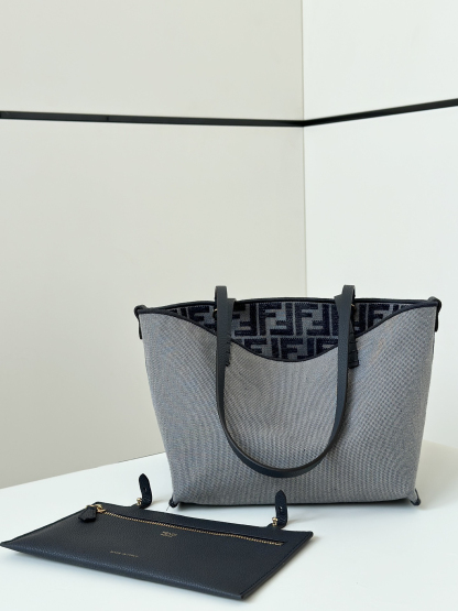 フェンディ「Fendi」2024秋冬コレクション Roll 大号ハンドバッグ