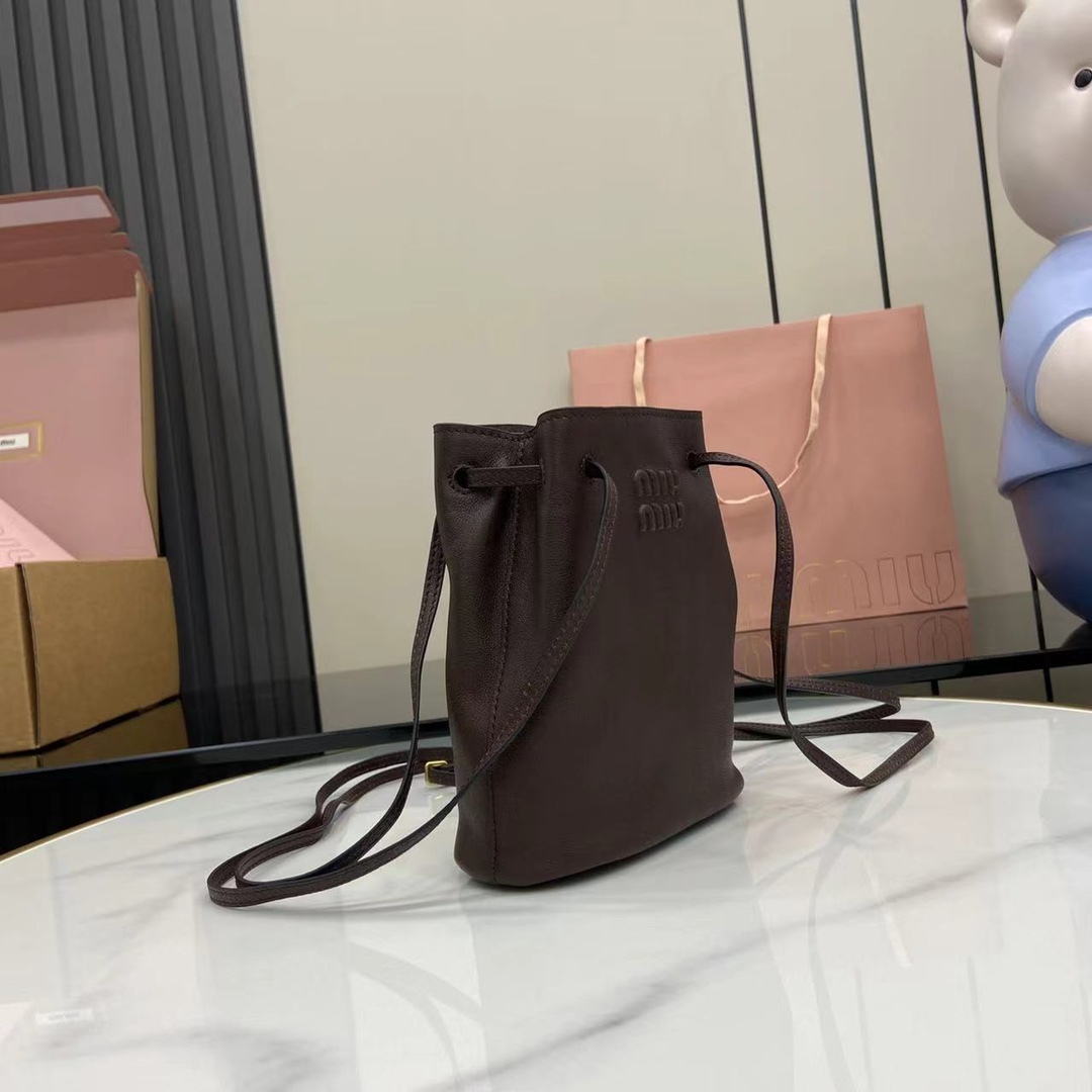 ミュウミュウ「Miu Miu」ミニ バケットバッグ ラムスキン マルチウェイ