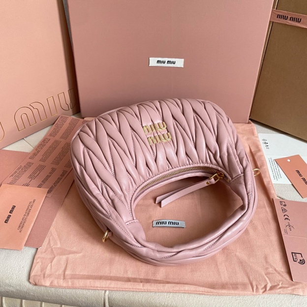 ミュウミュウ「Miu Miu」スノーピンク トップハンドルバッグ ラムスキン