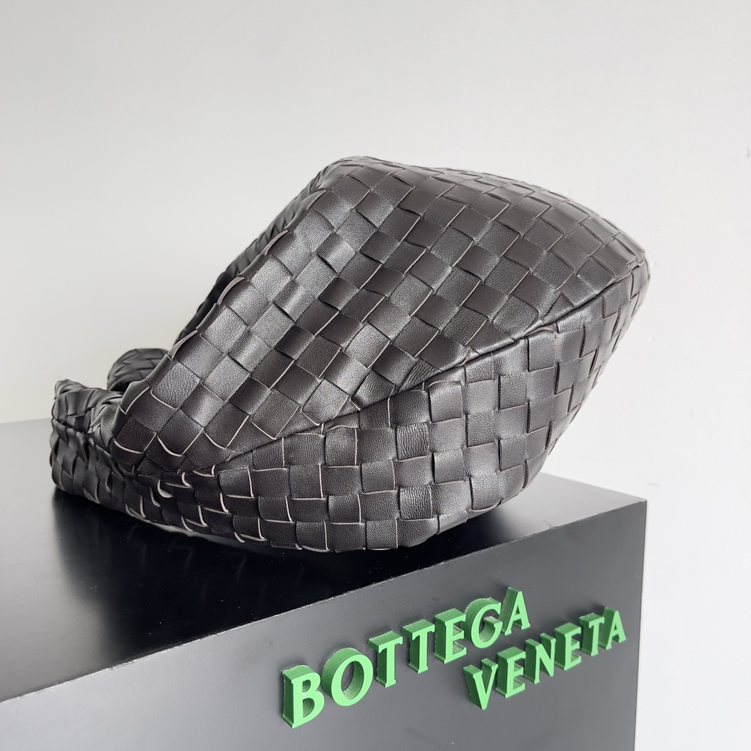 ボッテガ・ヴェネタ「Bottega Veneta」Jodie ショルダーバッグ
