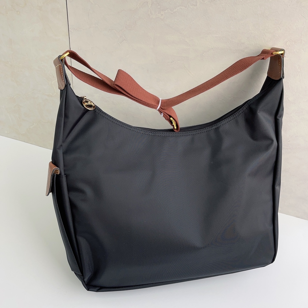 ロンシャン「Longchamp」Le Pliage Xtra ショルダーバッグ