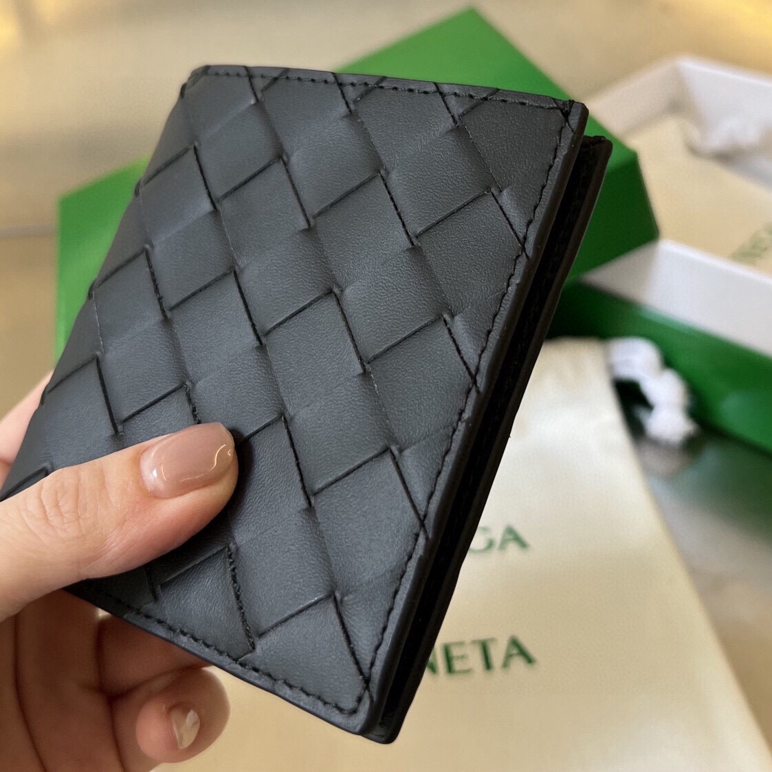 ボッテガ・ヴェネタ「Bottega Veneta」イントレチャート スリムウォレット