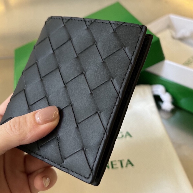 ボッテガ・ヴェネタ「Bottega Veneta」イントレチャート スリムウォレット