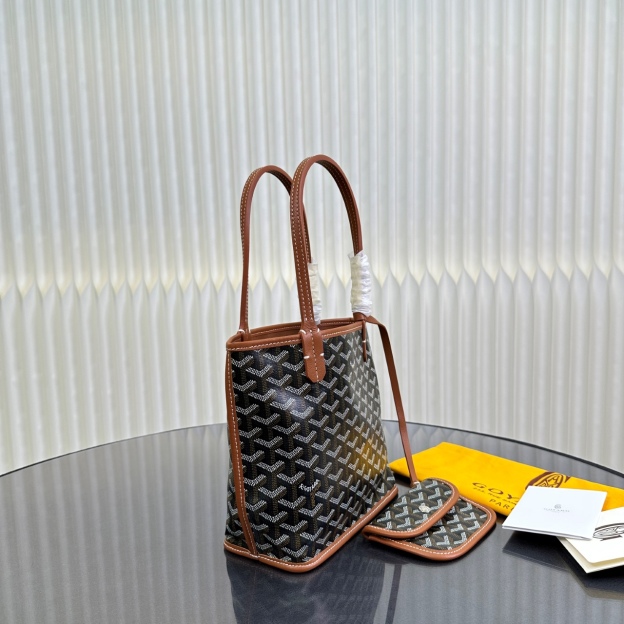 ゴヤール「Goyard」 SAINT LOUIS トートバッグ