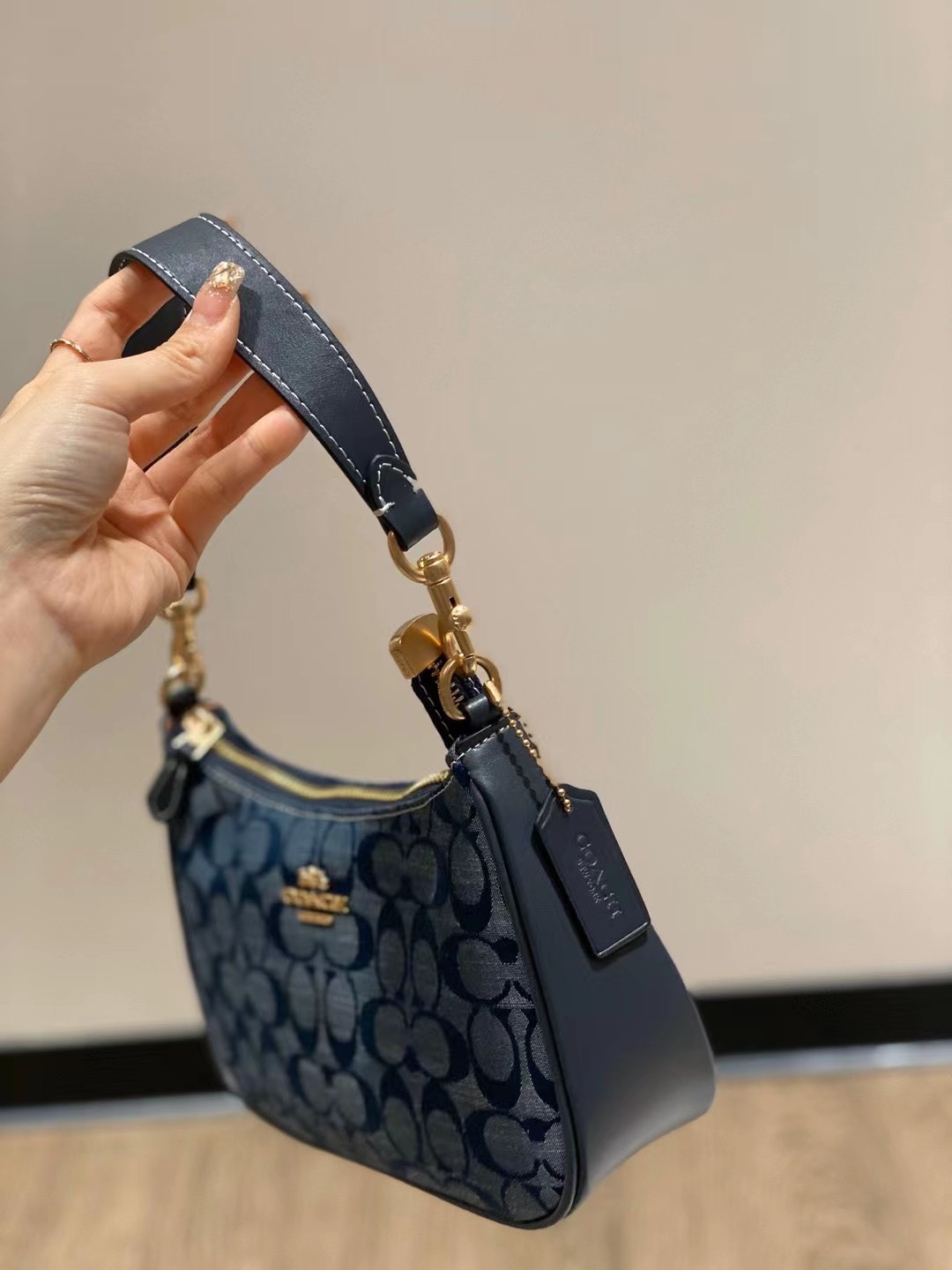 コーチ「Coach」Teri ショルダーバッグ