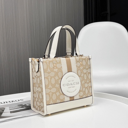 コーチ「Coach」シグネチャー ジャカード×レザー ショルダーバッグ