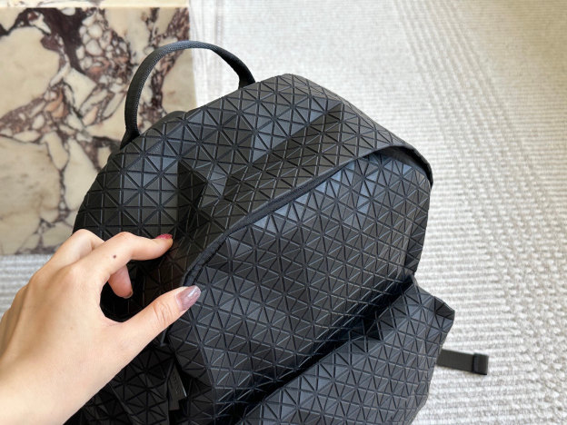 イッセイ・ミヤケ「Issey Miyake」ジオメトリックリュックサック