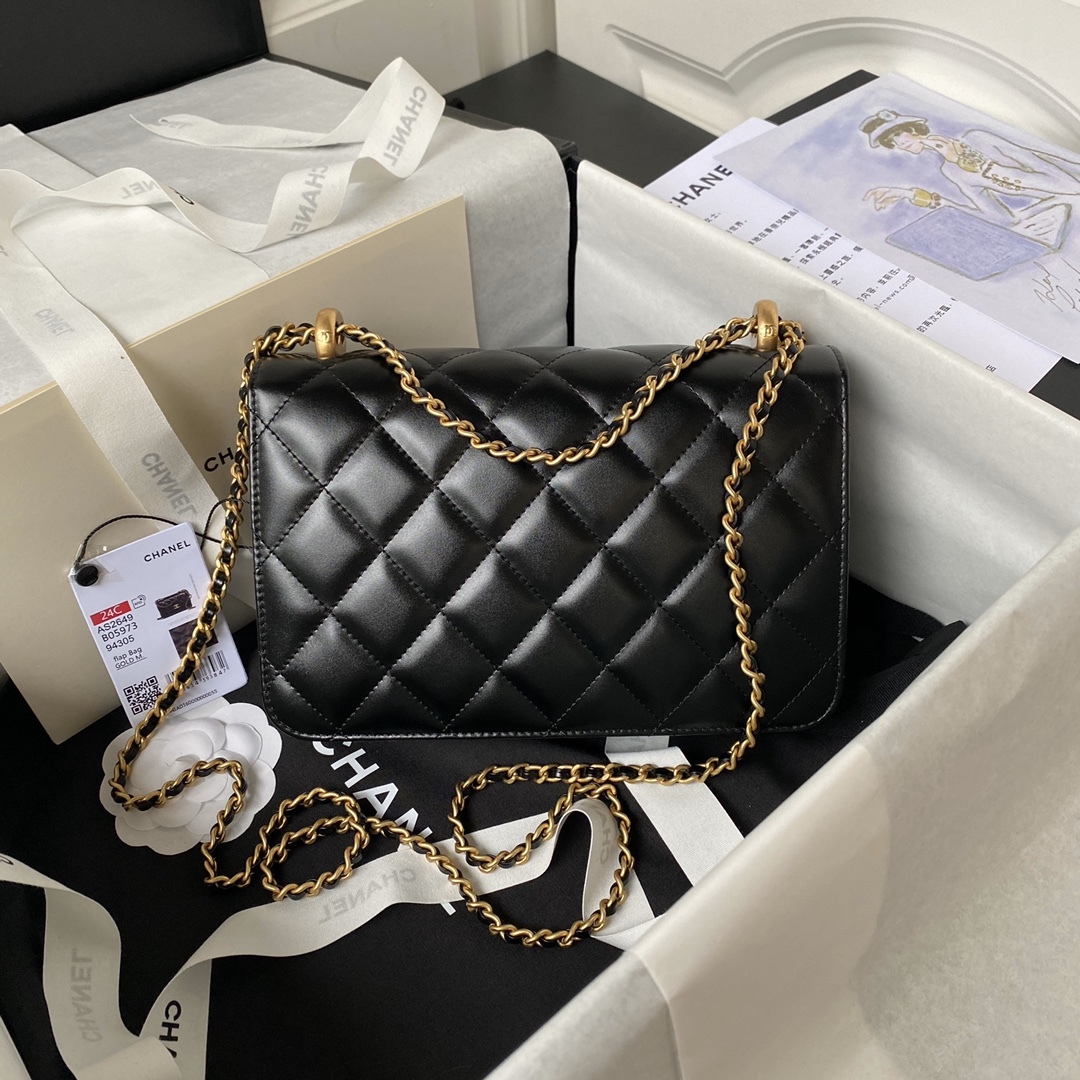 シャネル「Chanel」Double Gold Ball Drawstring Mini Bag