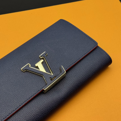 ルイ・ヴィトン(Louis Vuitton) ポルトフォイユ･カプシーヌ