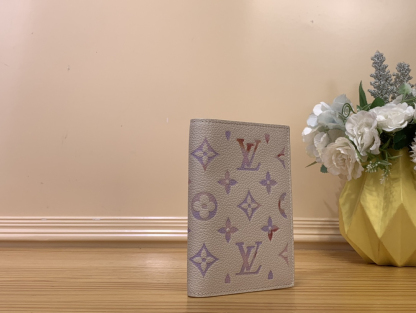 ルイ・ヴィトン「Louis Vuitton」パスポートホルダー