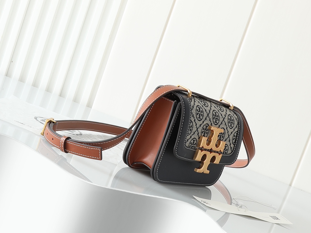 セリーヌ「Celine」ELEANOR モノグラム レザー ショルダーバッグ