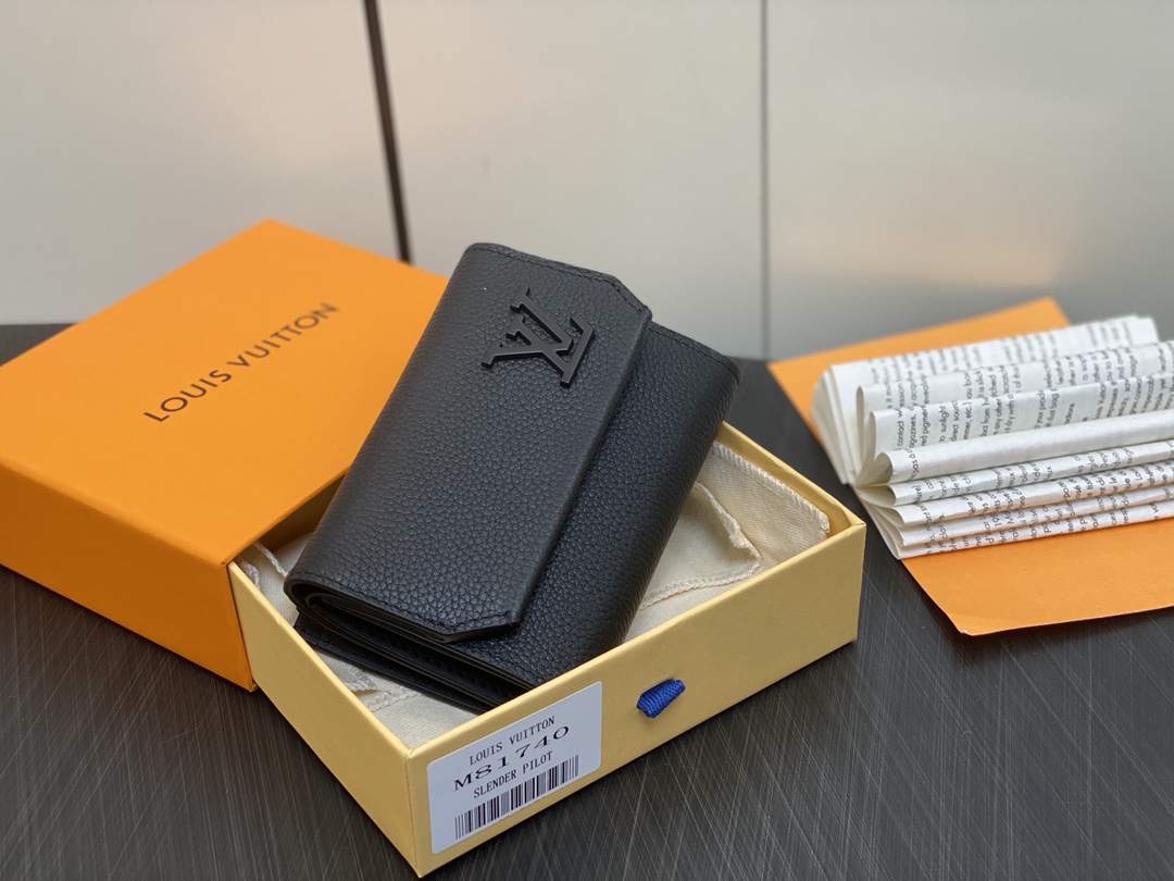 ルイ・ヴィトン「Louis Vuitton」ポルトフォイユ･パイロット