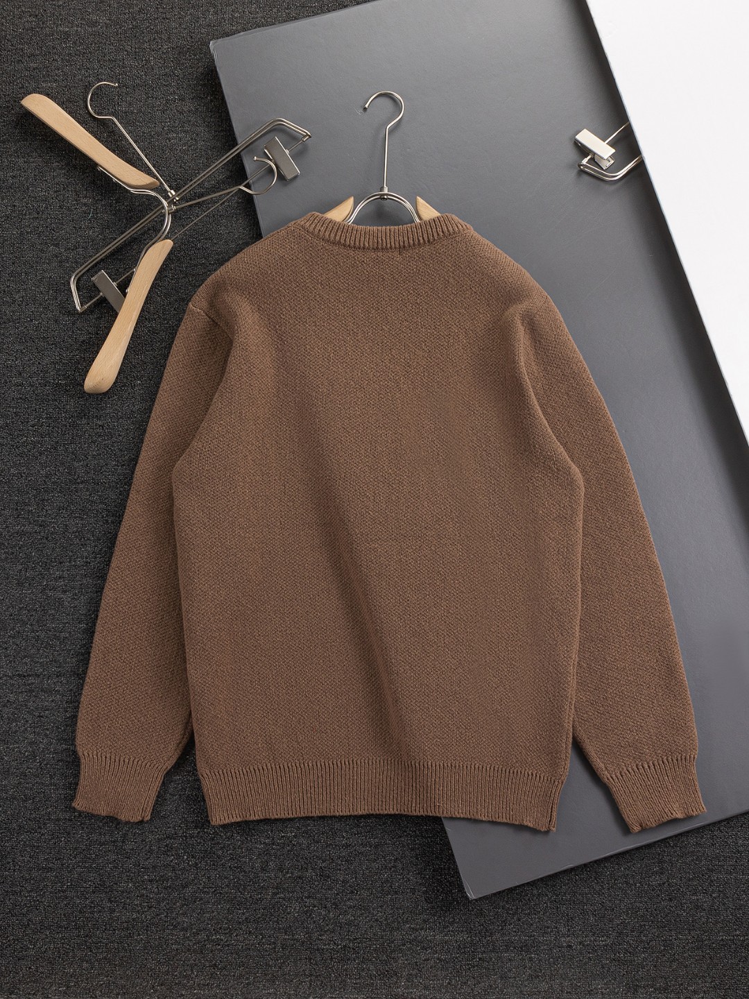 バーバリー「Burberry」25SS キルティッド カシミアブレンド ニットセーター