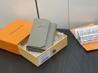 ルイ・ヴィトン「Louis Vuitton」ポルトフォイユ･パイロット