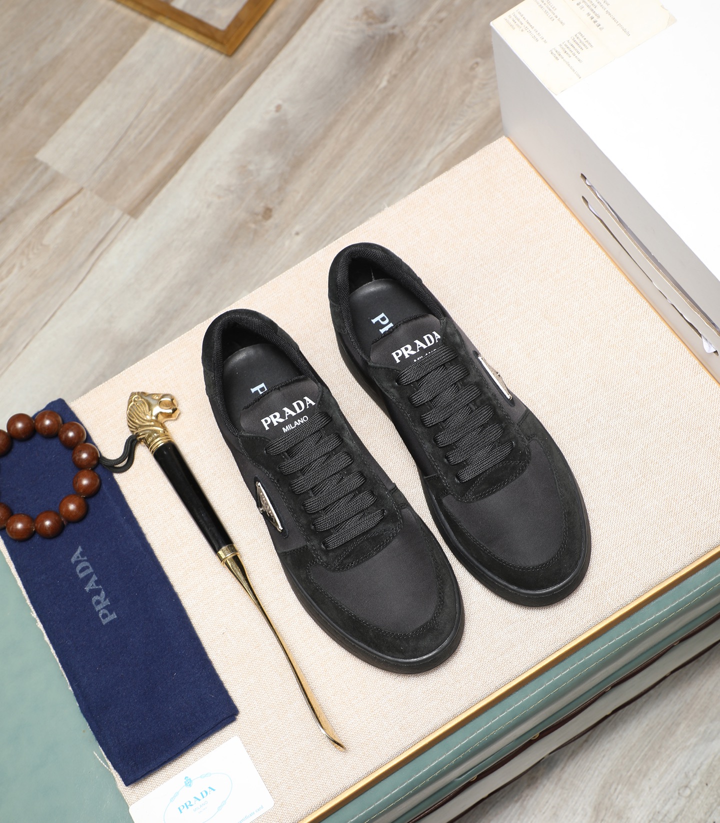 プラダ「Prada」メンズ スポーツ スニーカー