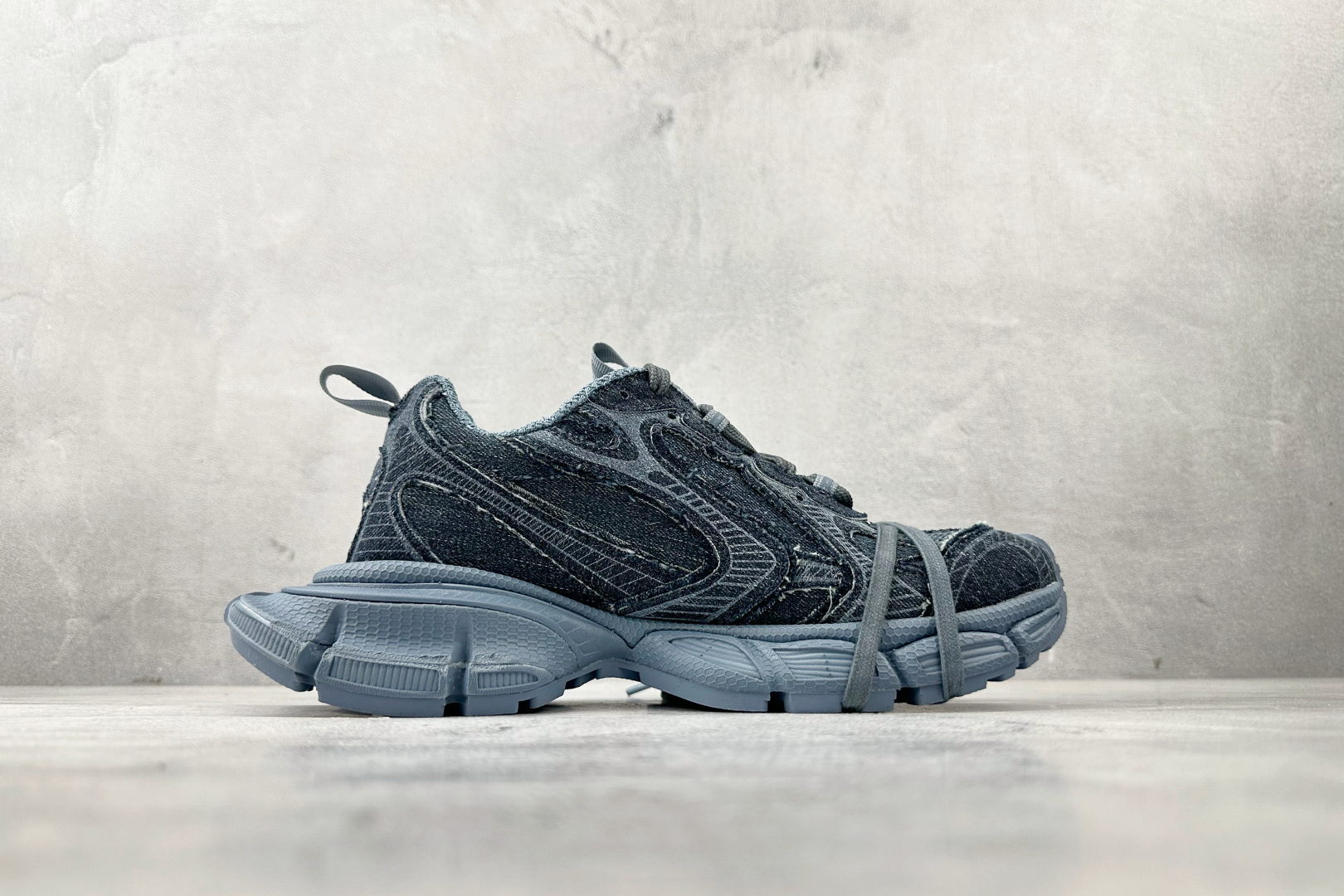 バレンシアガ「Balenciaga」トリプルS スニーカー