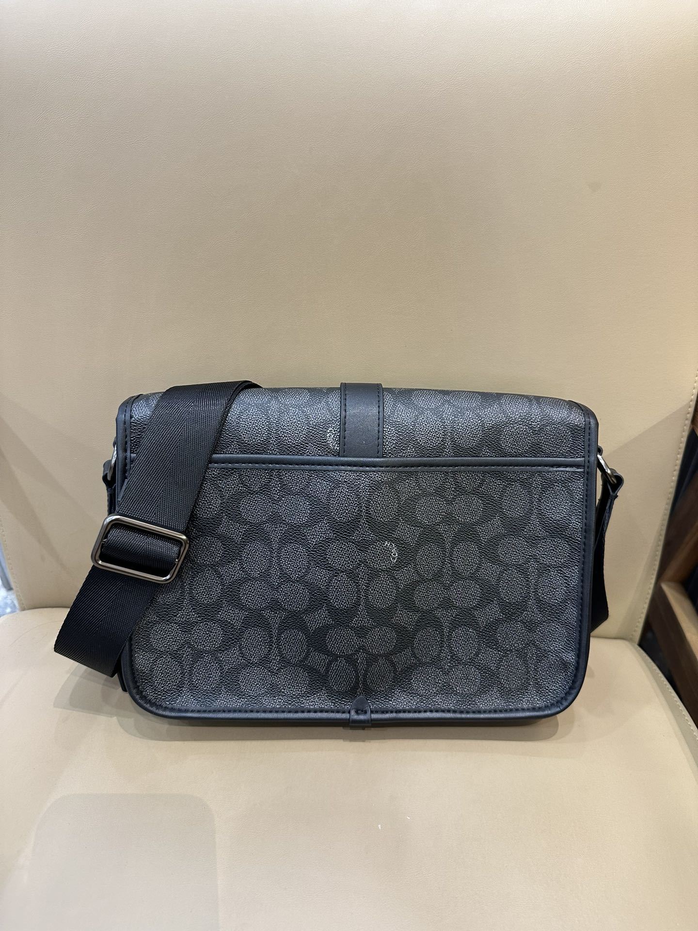 コーチ「Coach」LEAGUE メッセンジャーバッグ