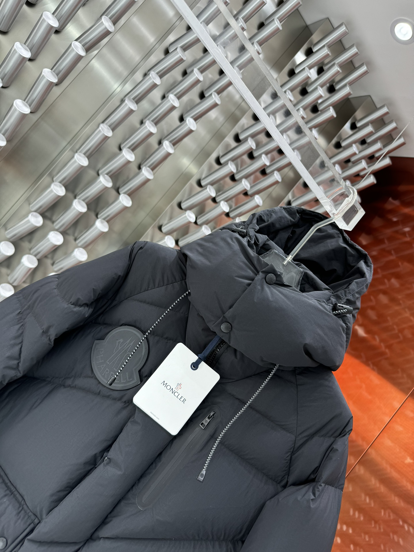 モンクレール「Moncler」ダウンジャケット