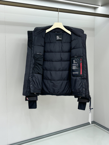 モンクレール「Moncler」Praz ショート ダウンジャケット