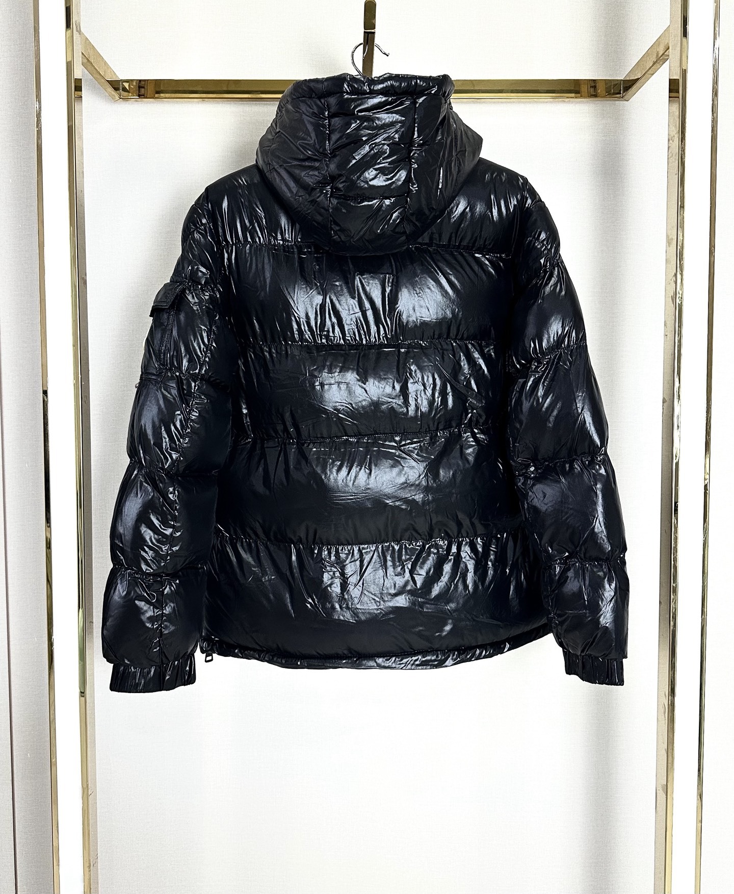 モンクレール「Moncler」プルオーバー ダウンジャケット