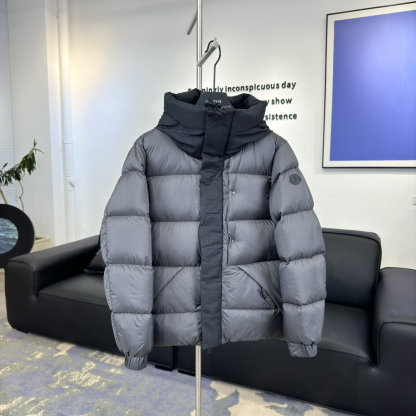 モンクレール「Moncler」Madeira ブラック ダウンジャケット