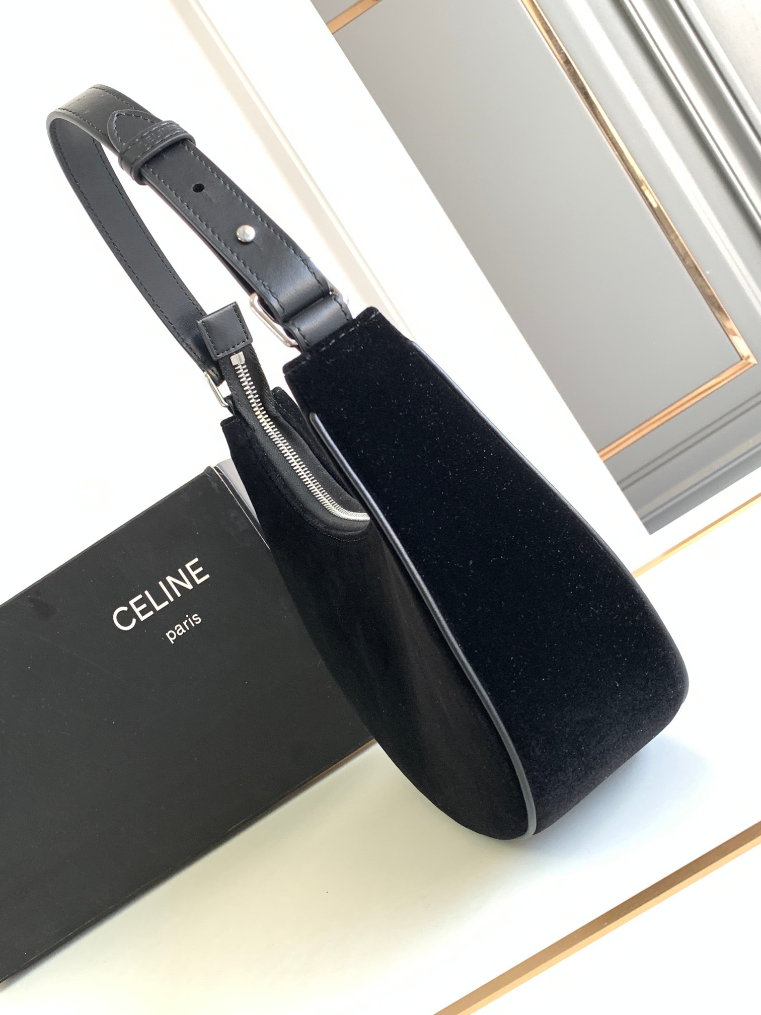セリーヌ「Celine」 AVA TRIOMPHE スパングル ベルベット ショルダーバッグ
