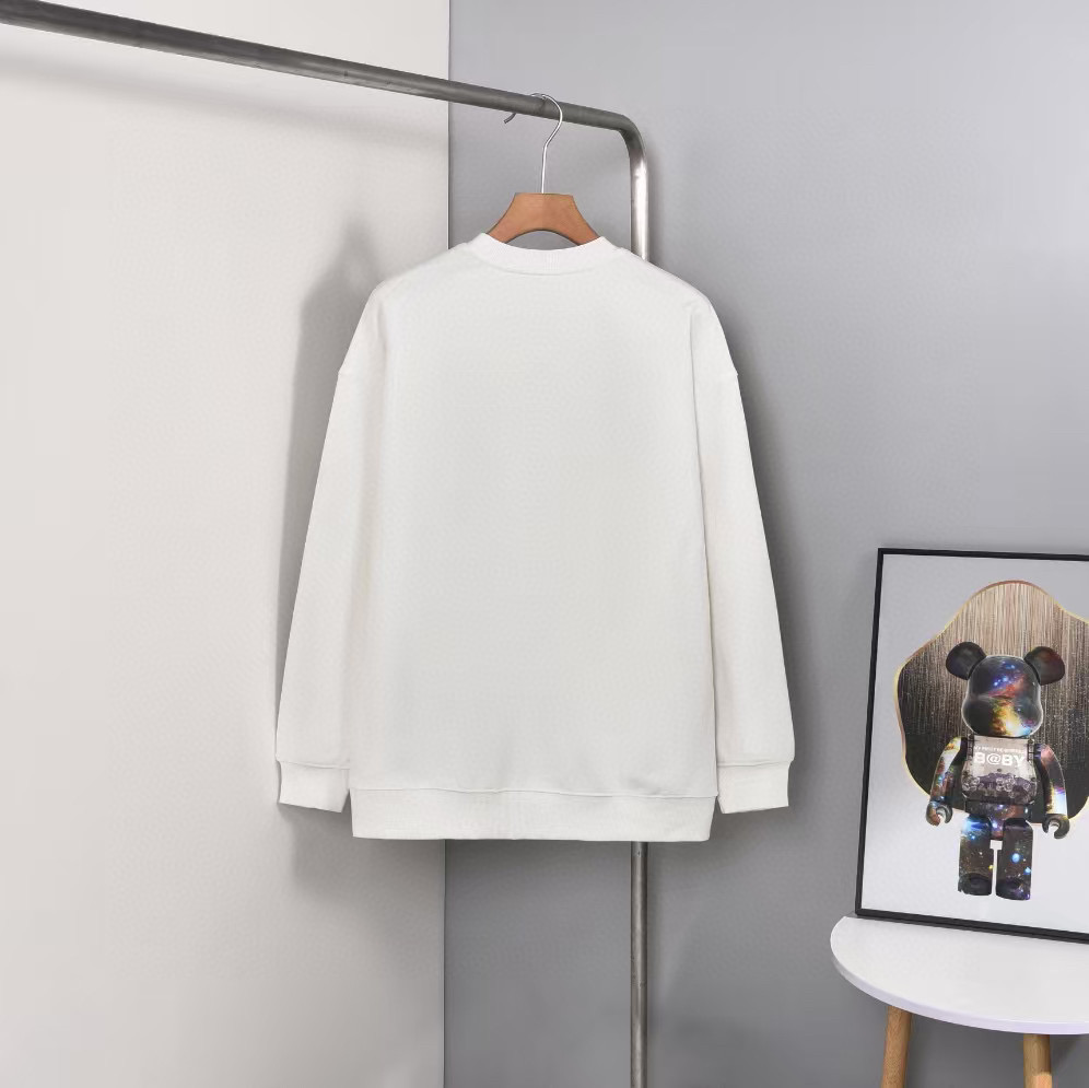 ディオール「Dior」エンブレム 刺繍 スウェットシャツ