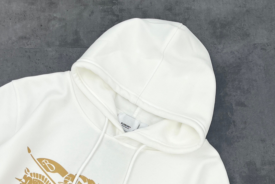 バーバリー「Burberry」エクイストリアン キルティッド パーカ