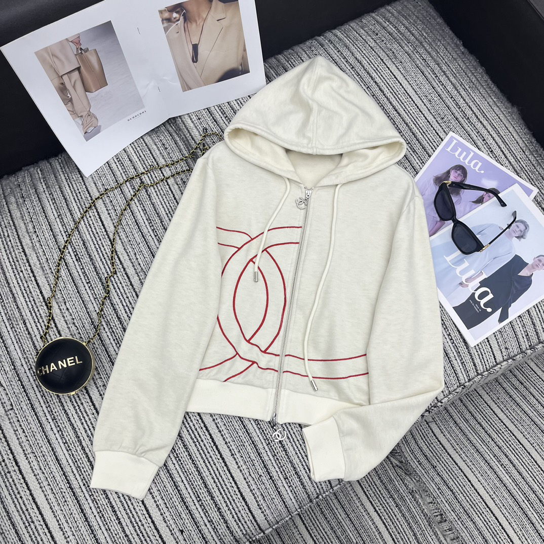 シャネル「Chanel」ダブルC エンブロイダリー パーカ & ハイウエスト ワイドパンツ セット