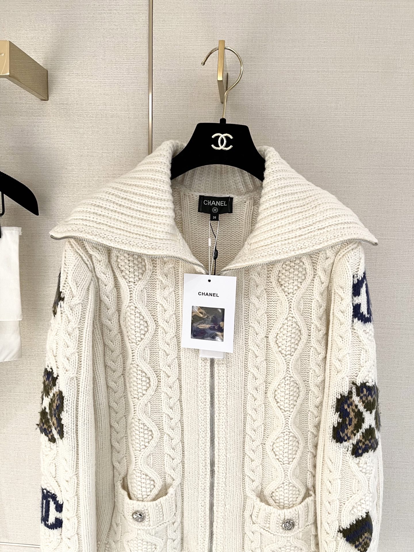 シャネル「Chanel」スペシャル ウールシルク カーディガン