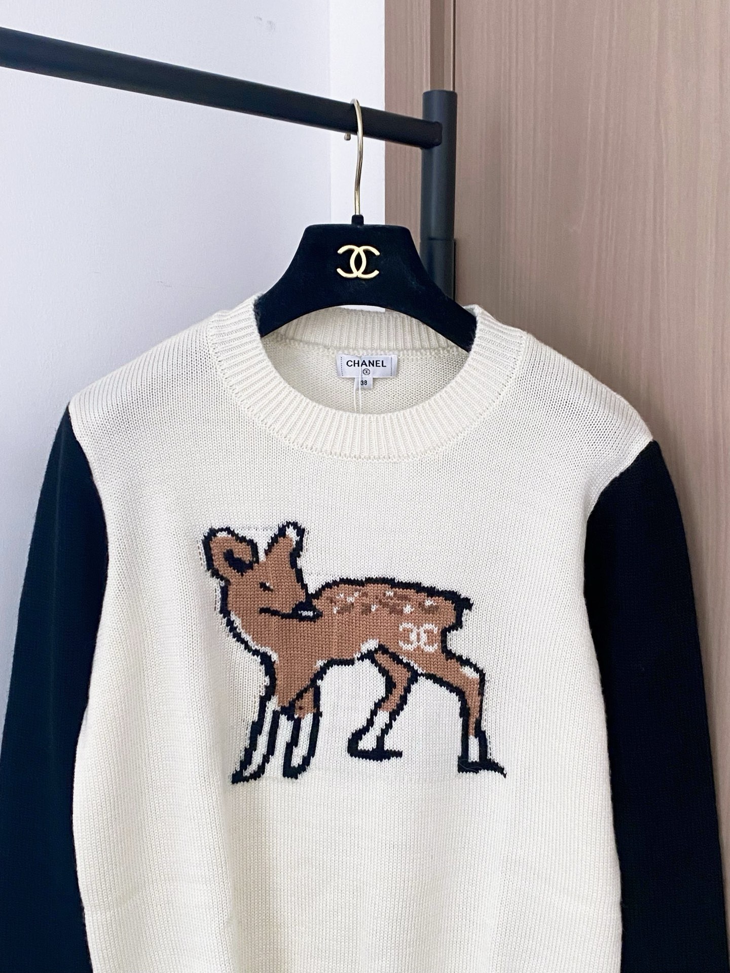 シャネル「Chanel」ロゴ ボタン ニット セーター